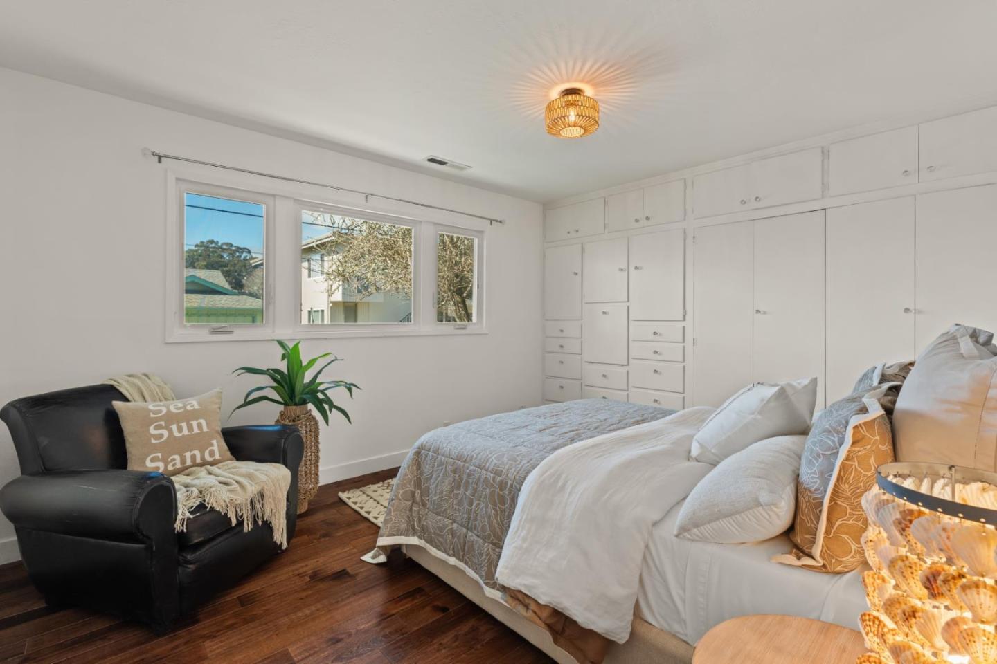 Detail Gallery Image 17 of 41 For 218 Buena Vista Ave, Santa Cruz,  CA 95062 - 3 Beds | 2 Baths