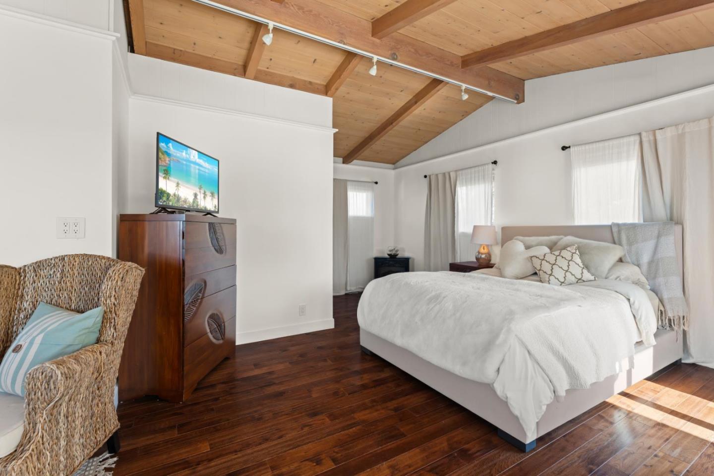Detail Gallery Image 24 of 41 For 218 Buena Vista Ave, Santa Cruz,  CA 95062 - 3 Beds | 2 Baths