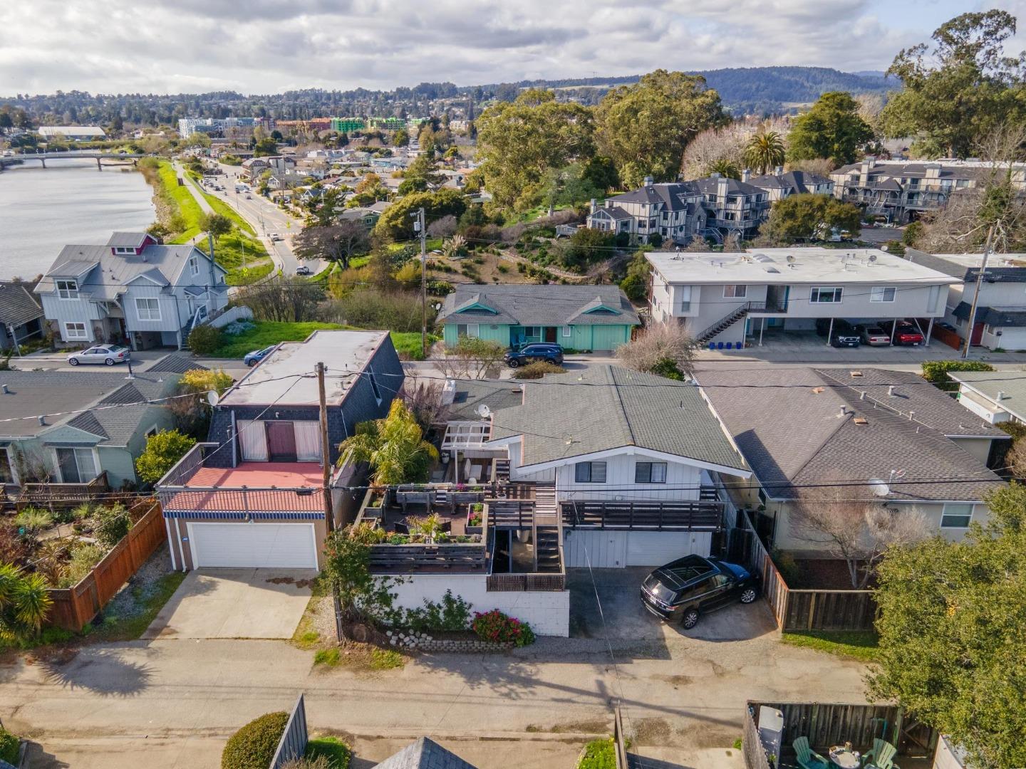 Detail Gallery Image 36 of 41 For 218 Buena Vista Ave, Santa Cruz,  CA 95062 - 3 Beds | 2 Baths