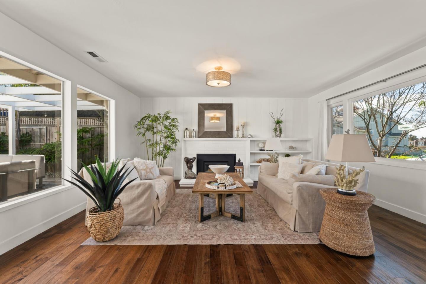 Detail Gallery Image 7 of 41 For 218 Buena Vista Ave, Santa Cruz,  CA 95062 - 3 Beds | 2 Baths