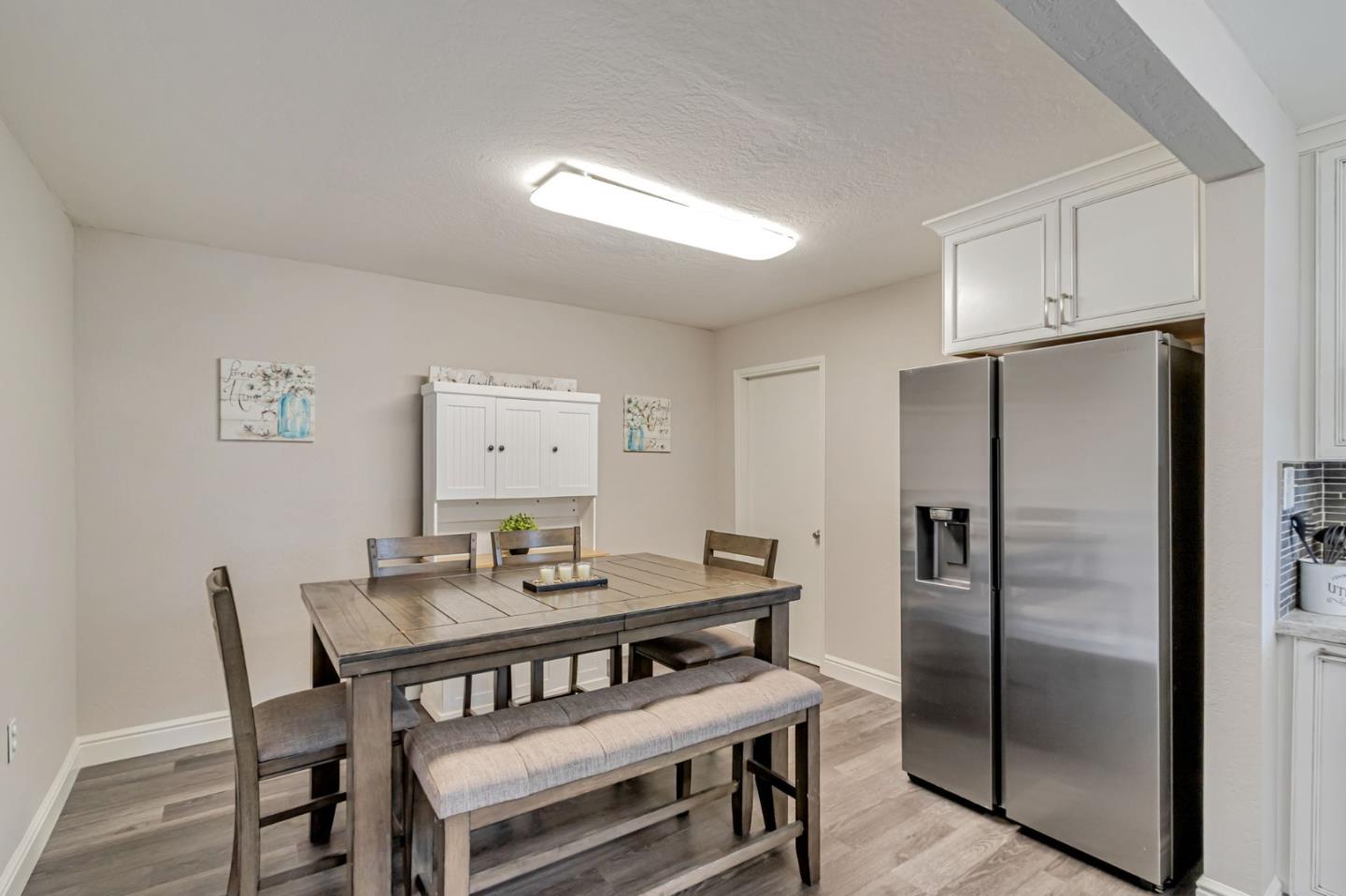 Detail Gallery Image 14 of 30 For 2592 Amethyst Dr, Santa Clara,  CA 95051 - 3 Beds | 2 Baths