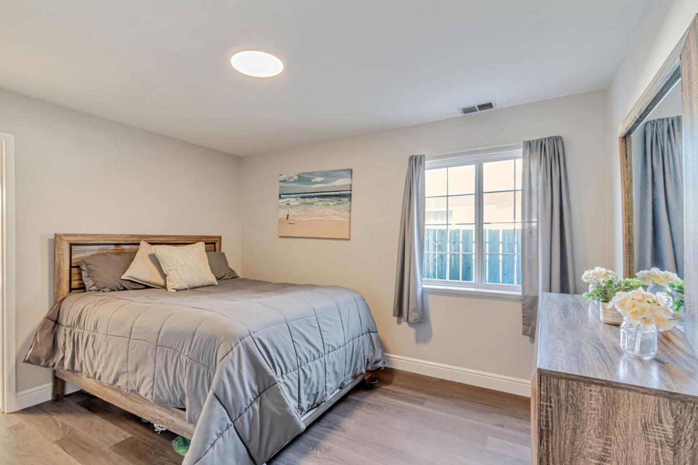 Detail Gallery Image 19 of 30 For 2592 Amethyst Dr, Santa Clara,  CA 95051 - 3 Beds | 2 Baths