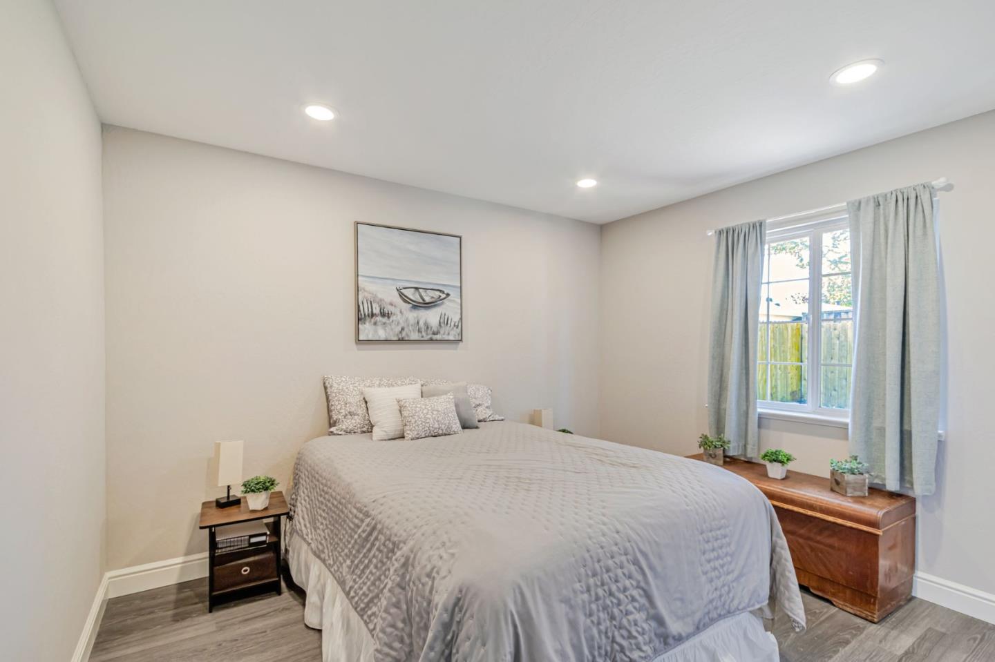Detail Gallery Image 22 of 30 For 2592 Amethyst Dr, Santa Clara,  CA 95051 - 3 Beds | 2 Baths