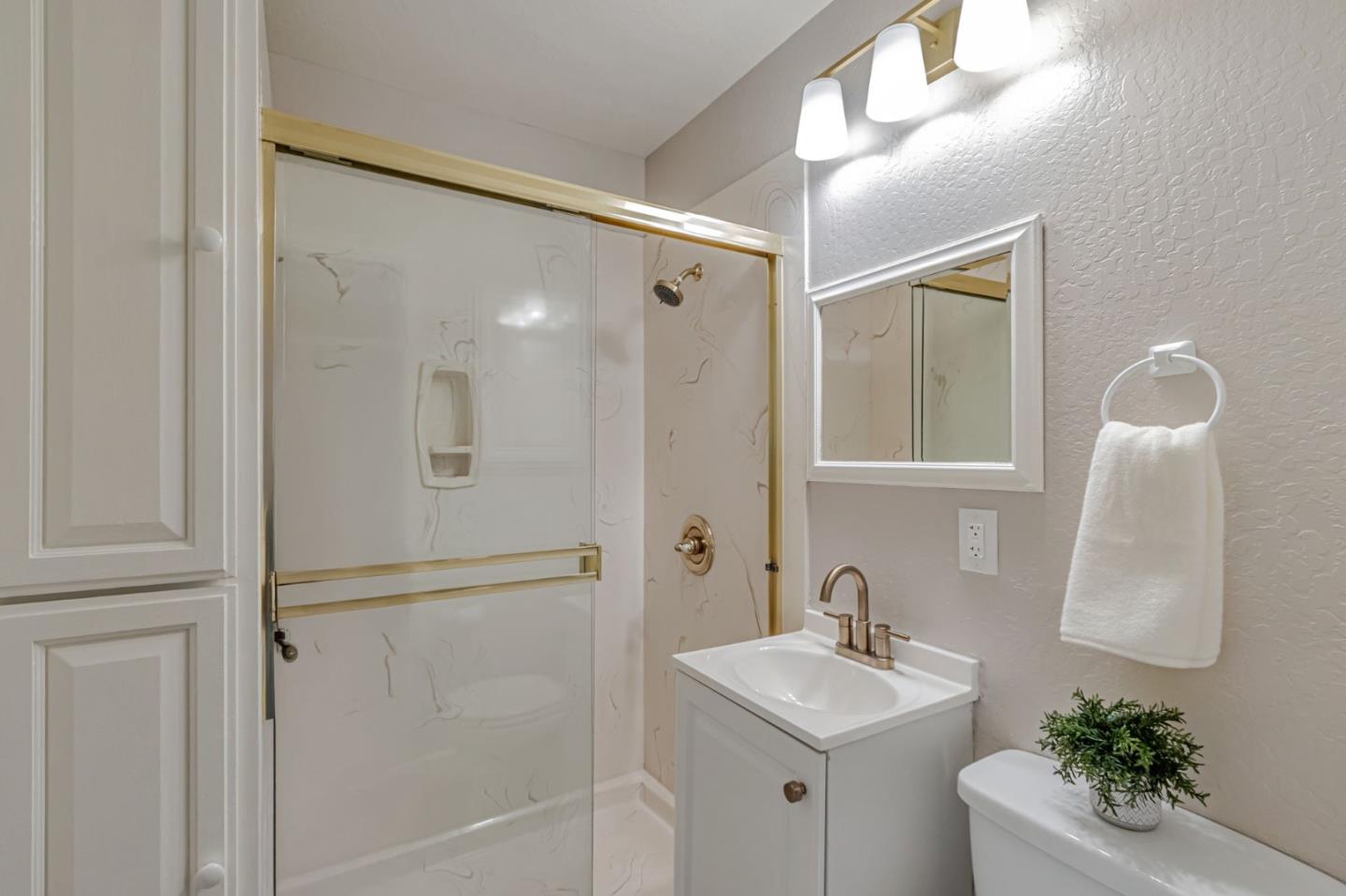 Detail Gallery Image 26 of 30 For 2592 Amethyst Dr, Santa Clara,  CA 95051 - 3 Beds | 2 Baths