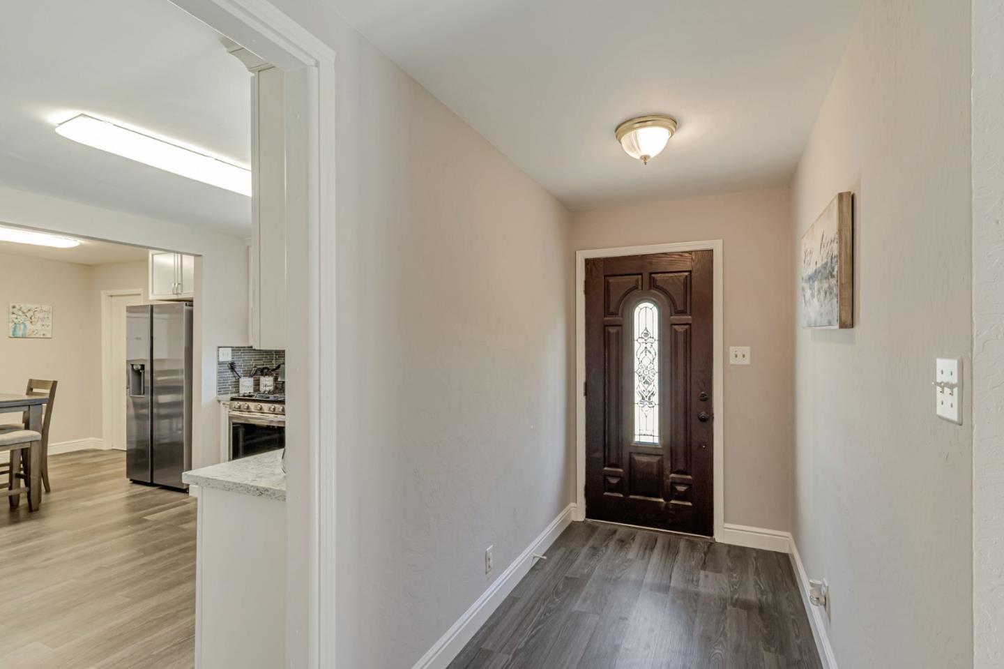 Detail Gallery Image 5 of 30 For 2592 Amethyst Dr, Santa Clara,  CA 95051 - 3 Beds | 2 Baths