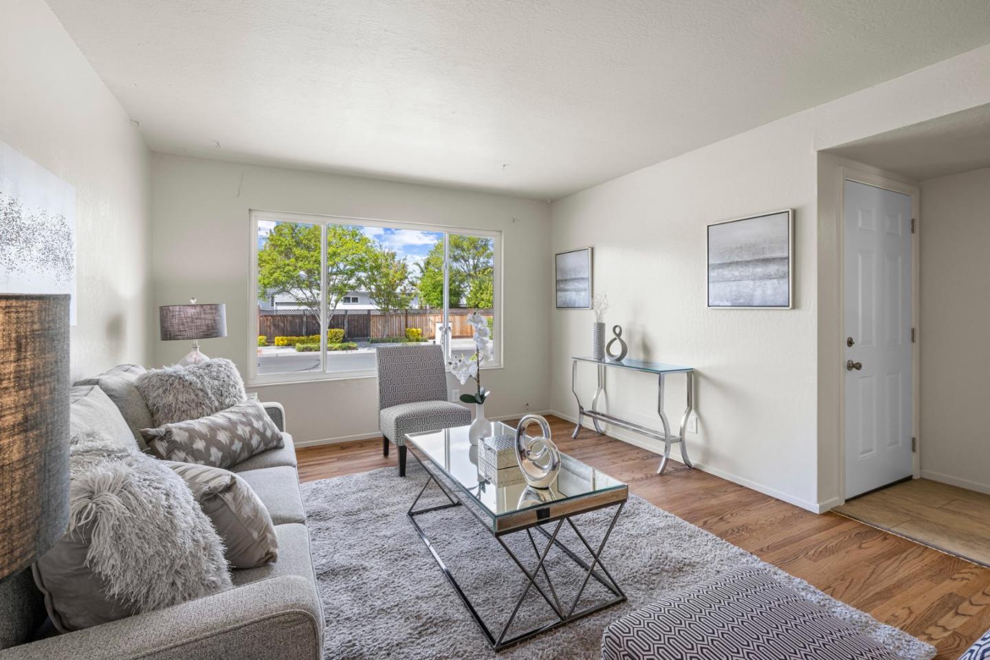 Detail Gallery Image 11 of 43 For 702 Cree Dr, San Jose,  CA 95123 - 4 Beds | 2 Baths