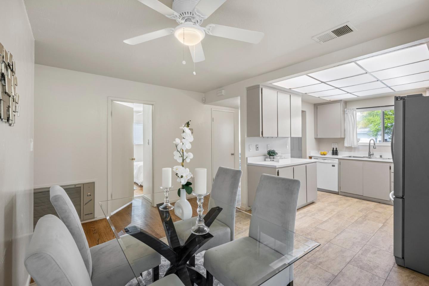 Detail Gallery Image 13 of 43 For 702 Cree Dr, San Jose,  CA 95123 - 4 Beds | 2 Baths