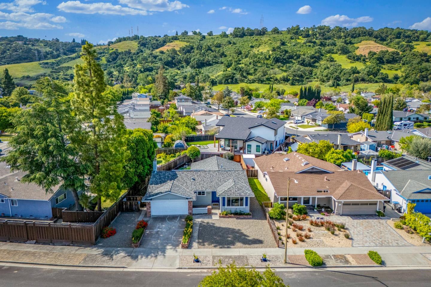 Detail Gallery Image 41 of 43 For 702 Cree Dr, San Jose,  CA 95123 - 4 Beds | 2 Baths