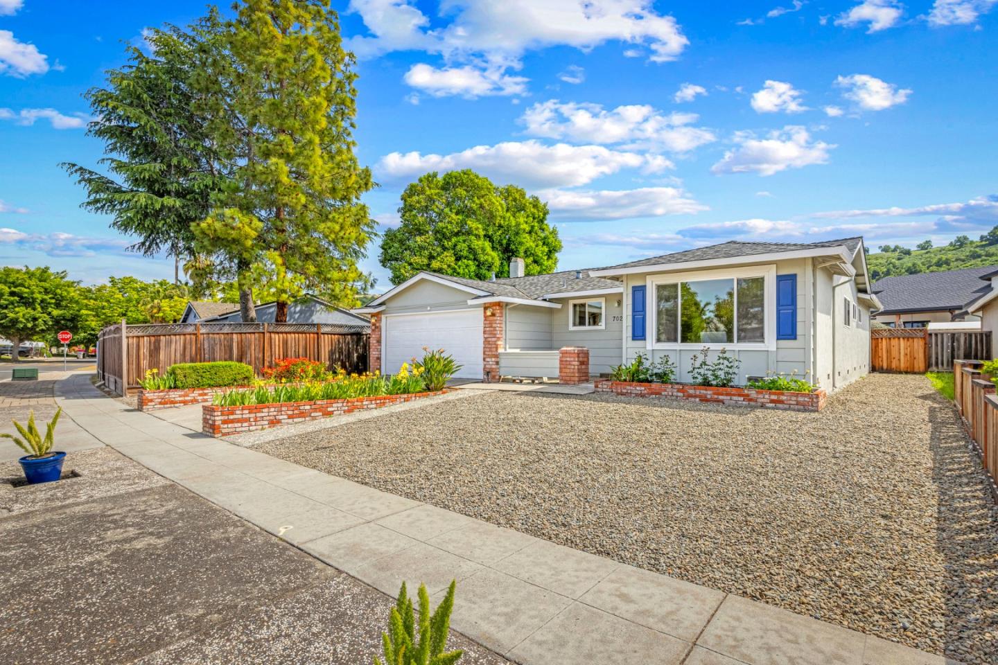 Detail Gallery Image 5 of 43 For 702 Cree Dr, San Jose,  CA 95123 - 4 Beds | 2 Baths