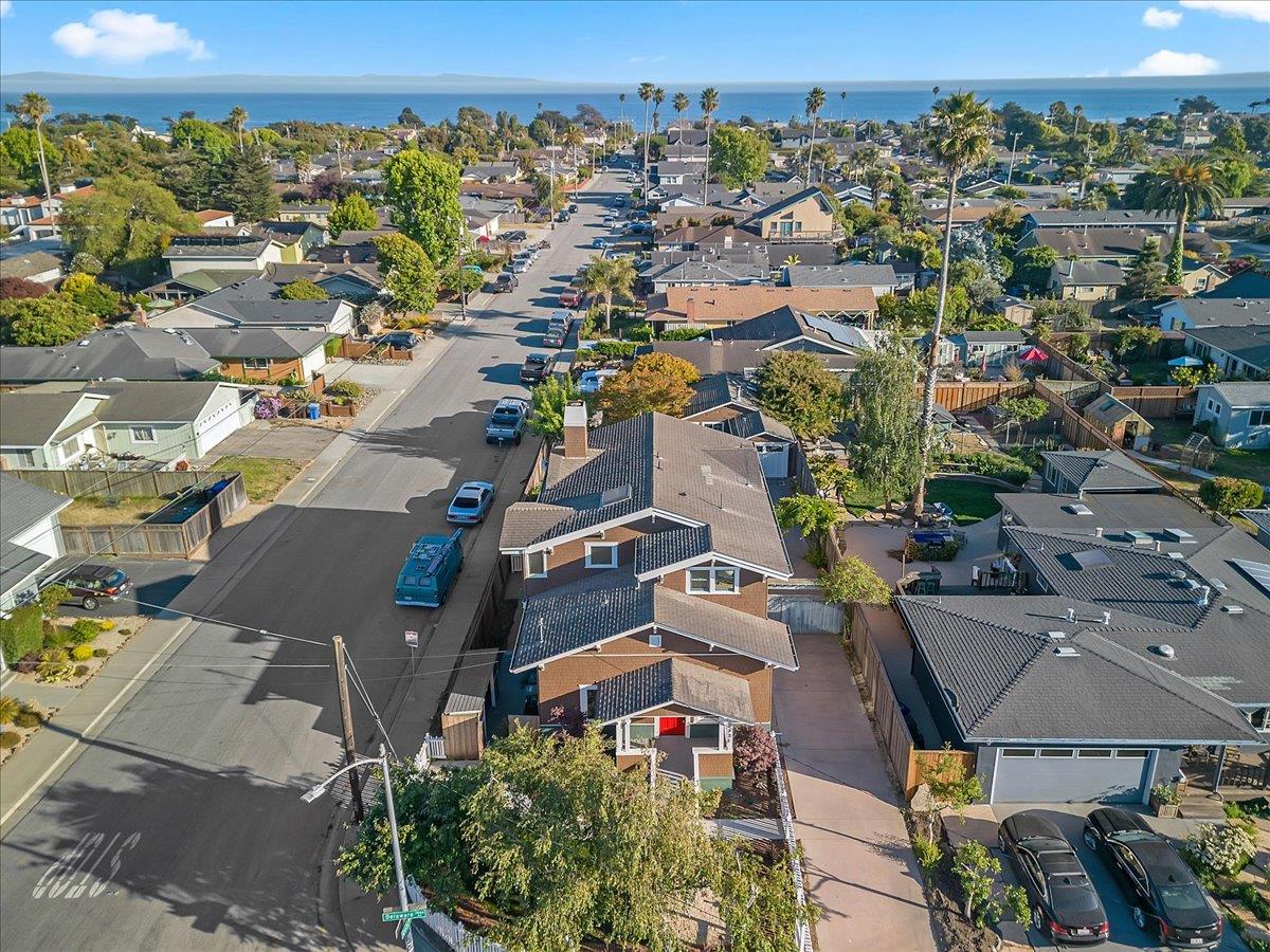 Detail Gallery Image 2 of 51 For 1901 Delaware Ave, Santa Cruz,  CA 95060 - 3 Beds | 2 Baths