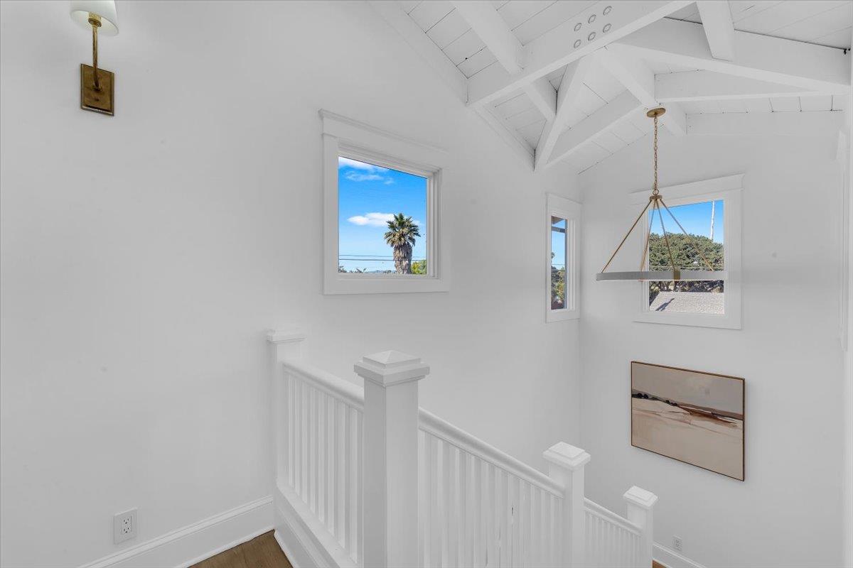 Detail Gallery Image 20 of 51 For 1901 Delaware Ave, Santa Cruz,  CA 95060 - 3 Beds | 2 Baths
