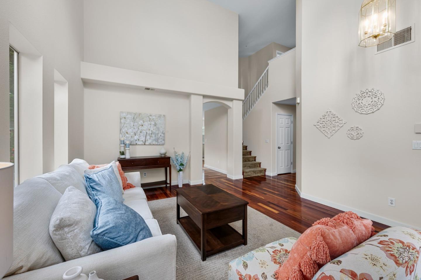 Detail Gallery Image 9 of 53 For 360 via Largo, Morgan Hill,  CA 95037 - 5 Beds | 3 Baths