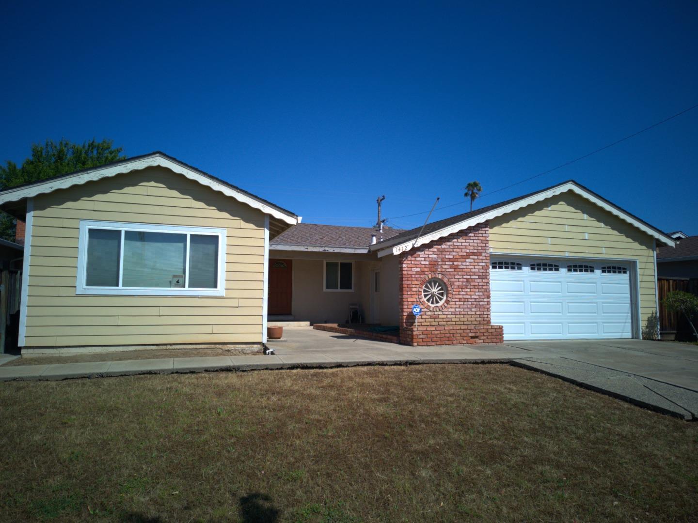 Detail Gallery Image 2 of 3 For 1412 Antonio Ln, San Jose,  CA 95117 - 4 Beds | 2 Baths