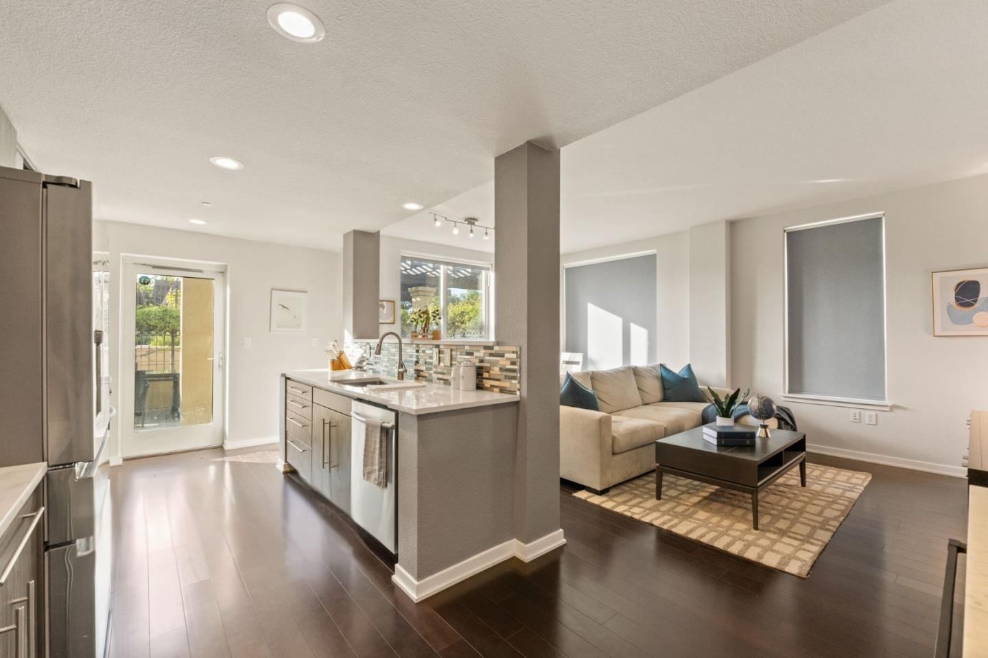Detail Gallery Image 3 of 43 For 1375 Lick Ave #121,  San Jose,  CA 95110 - 1 Beds | 1 Baths