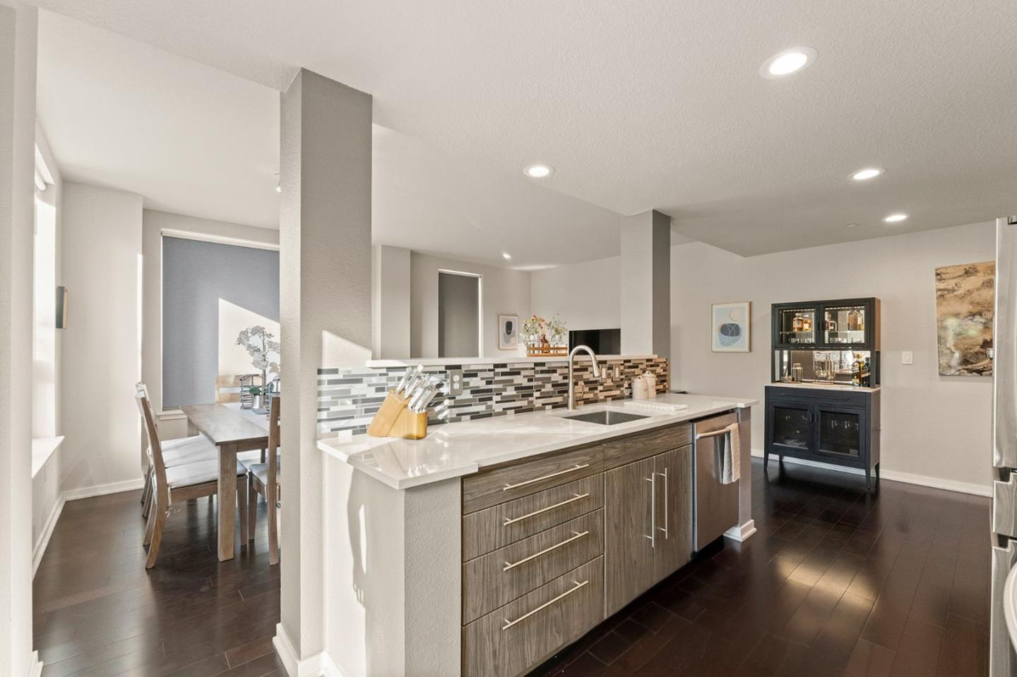 Detail Gallery Image 4 of 43 For 1375 Lick Ave #121,  San Jose,  CA 95110 - 1 Beds | 1 Baths