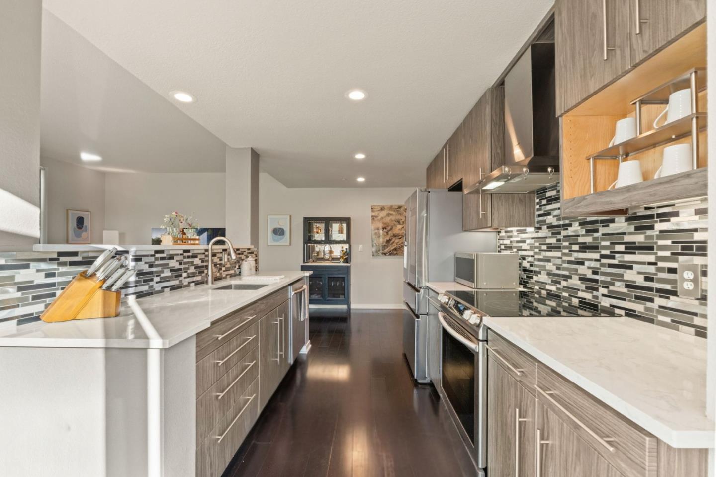 Detail Gallery Image 5 of 43 For 1375 Lick Ave #121,  San Jose,  CA 95110 - 1 Beds | 1 Baths