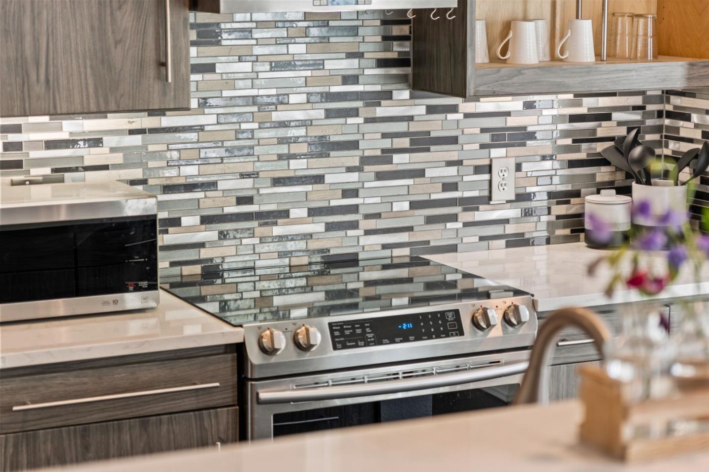 Detail Gallery Image 8 of 43 For 1375 Lick Ave #121,  San Jose,  CA 95110 - 1 Beds | 1 Baths