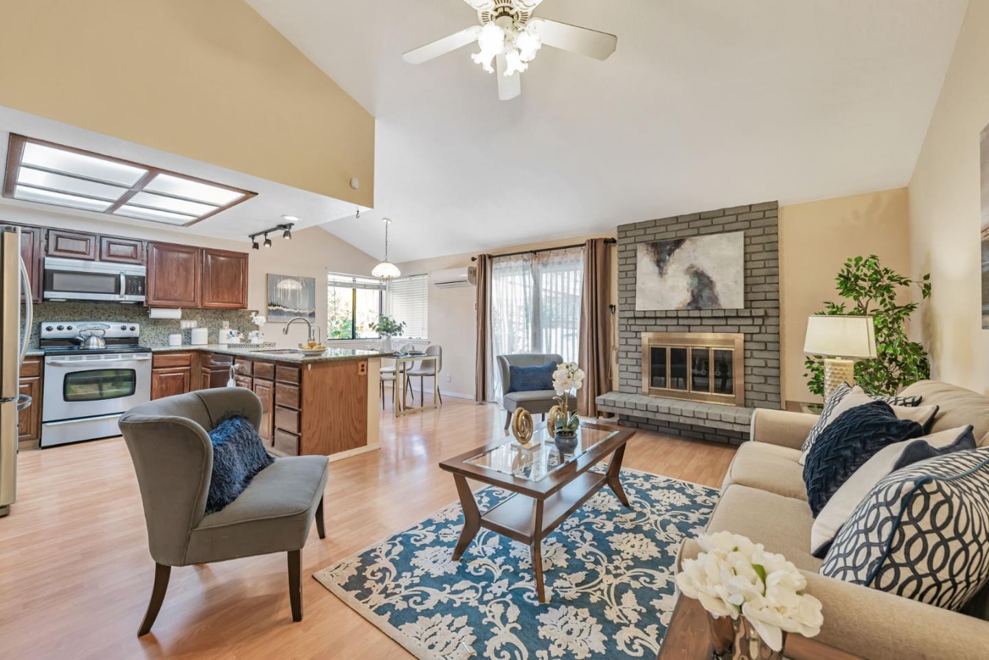 Detail Gallery Image 10 of 31 For 3428 Holderman Dr, San Jose,  CA 95148 - 4 Beds | 2 Baths
