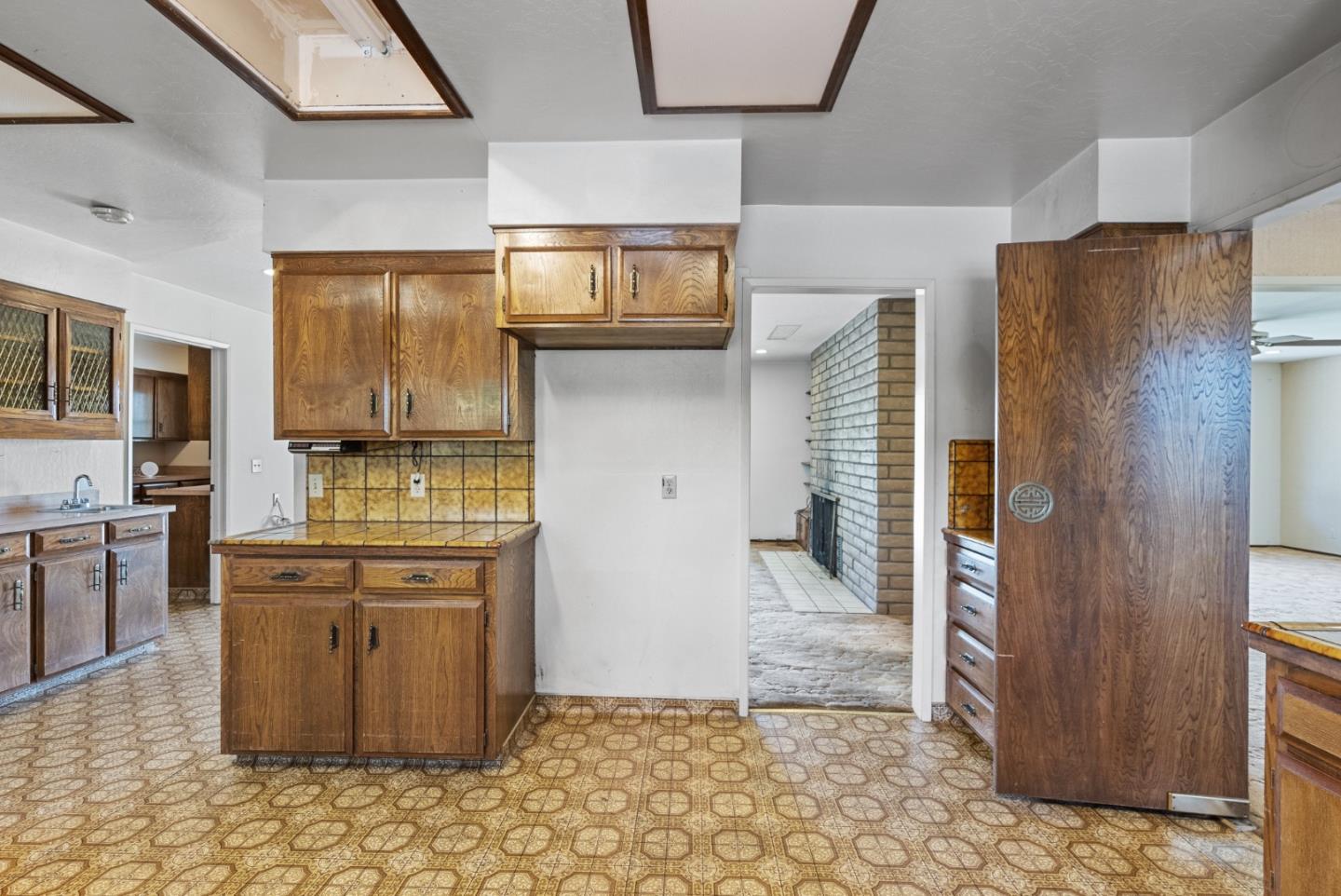 Detail Gallery Image 24 of 73 For 307 Mansfield Rd, Hollister,  CA 95023 - 3 Beds | 3 Baths