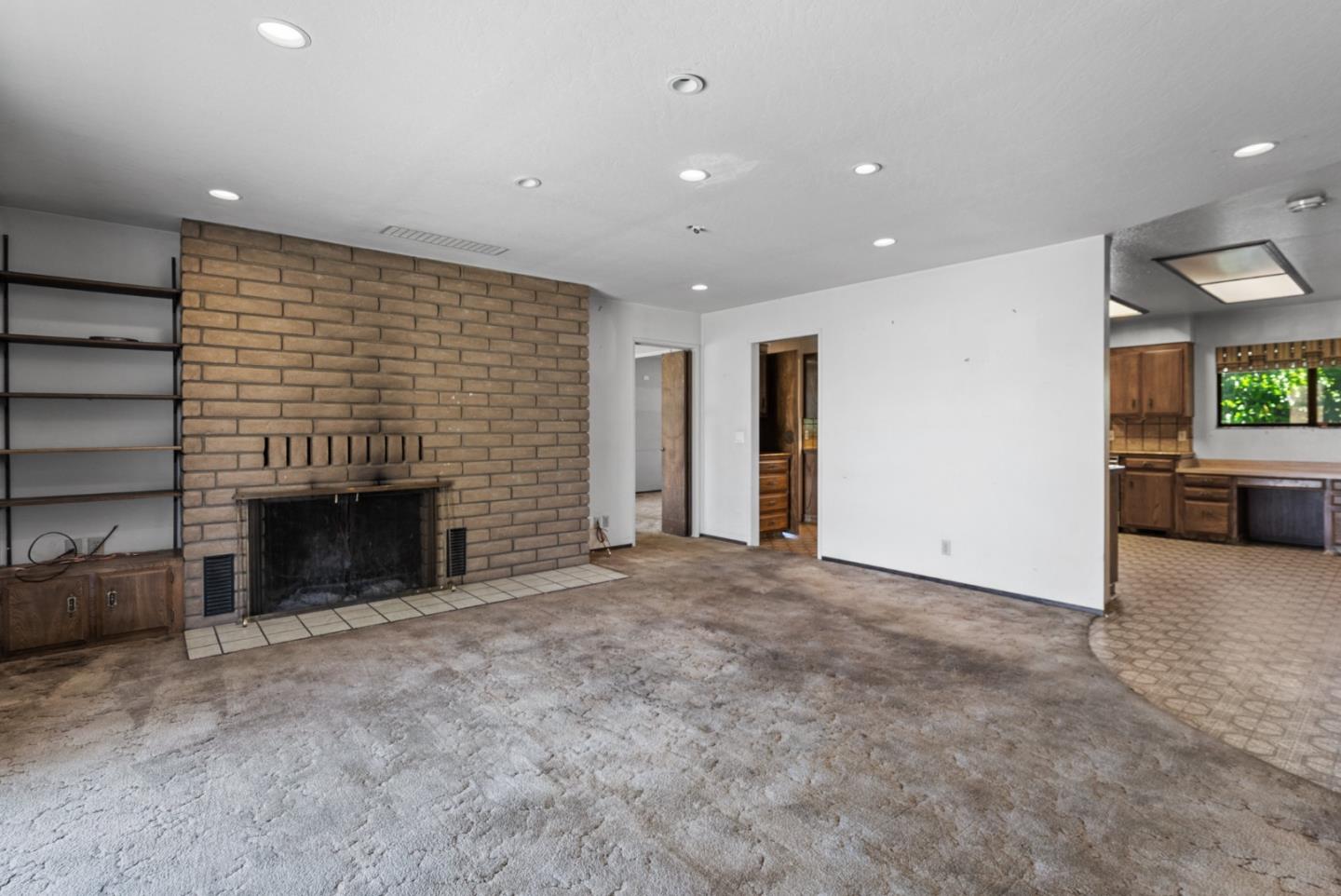 Detail Gallery Image 27 of 73 For 307 Mansfield Rd, Hollister,  CA 95023 - 3 Beds | 3 Baths