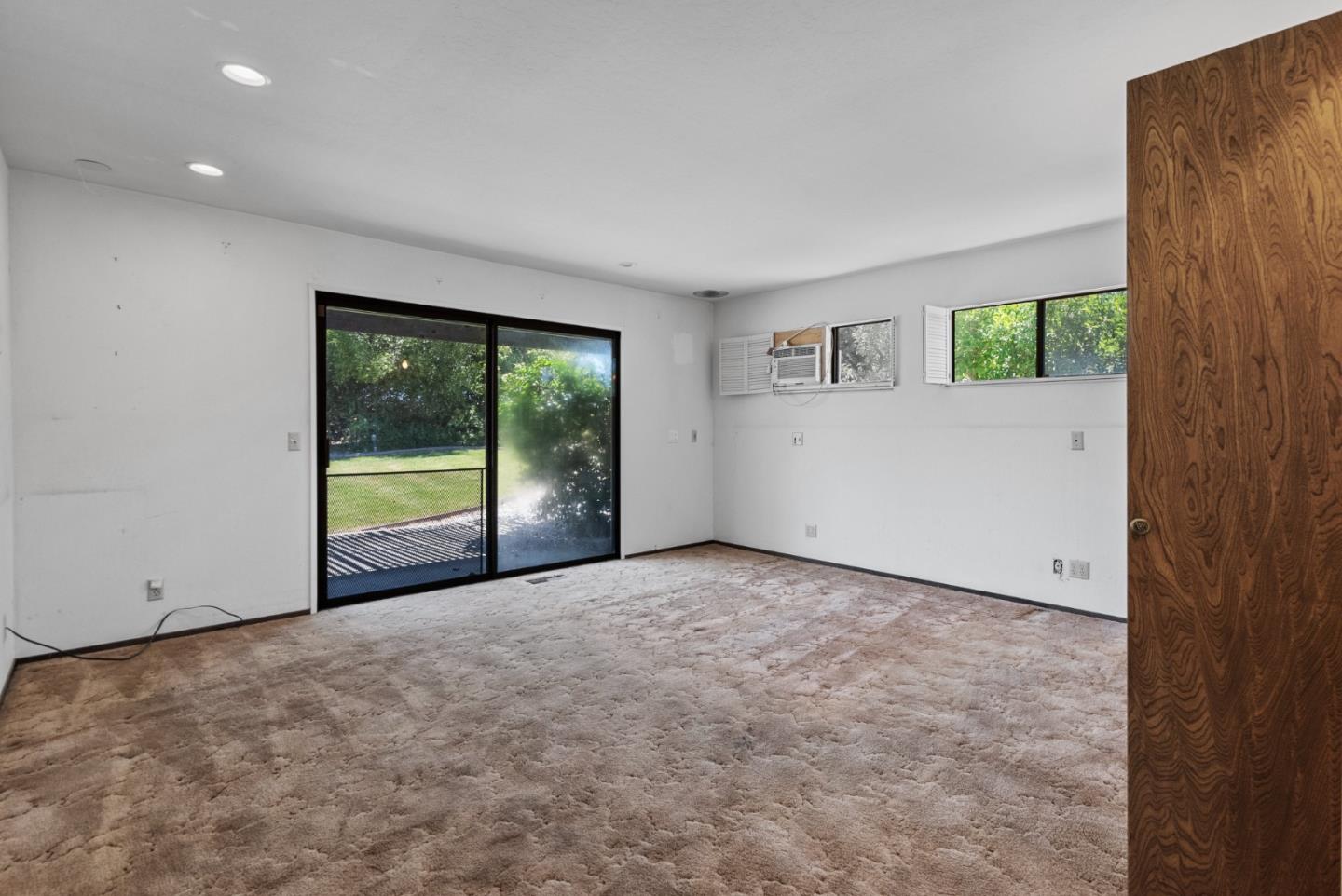 Detail Gallery Image 39 of 73 For 307 Mansfield Rd, Hollister,  CA 95023 - 3 Beds | 3 Baths