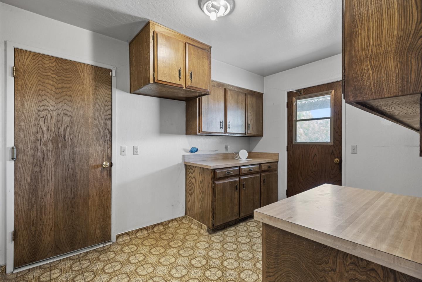 Detail Gallery Image 43 of 73 For 307 Mansfield Rd, Hollister,  CA 95023 - 3 Beds | 3 Baths