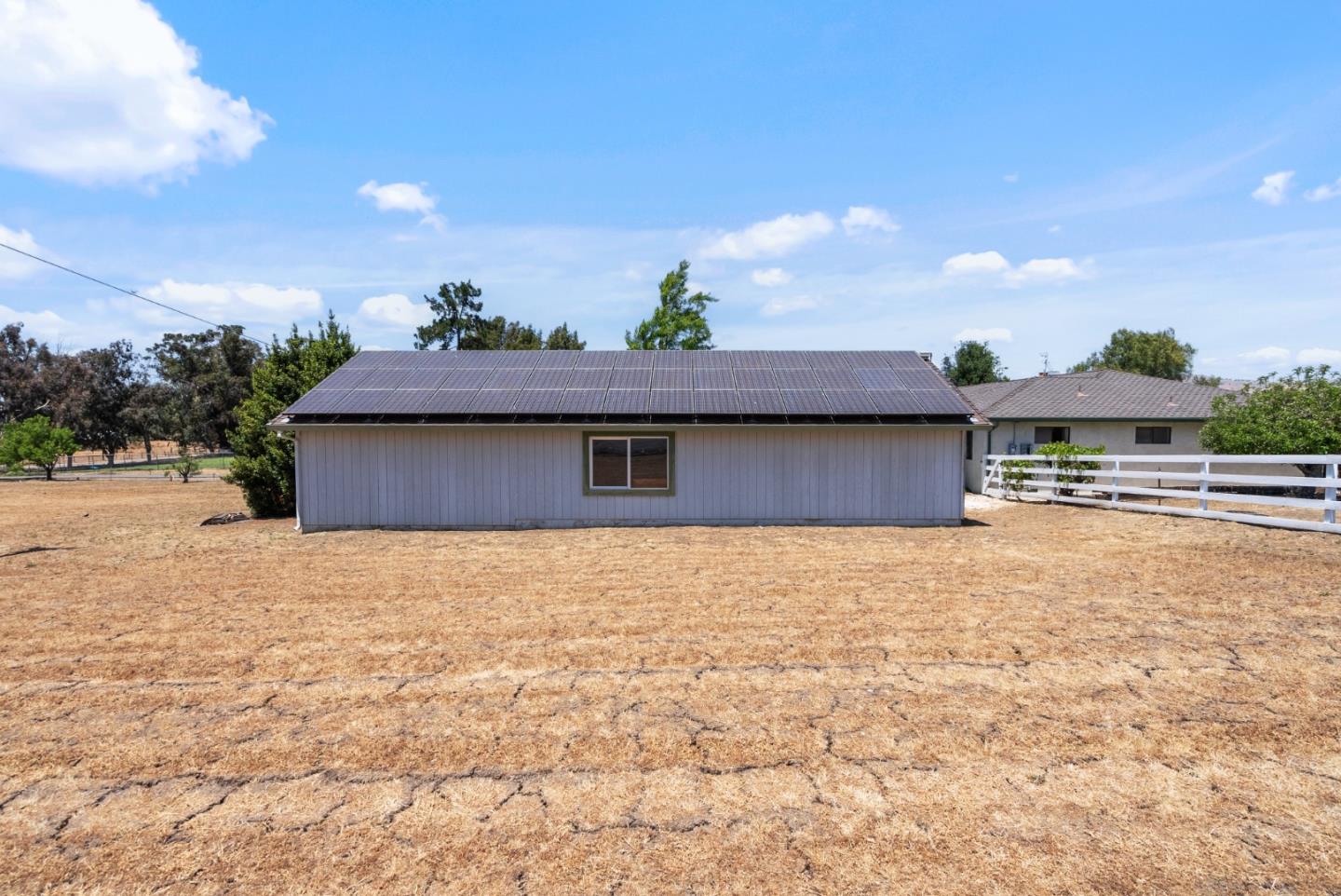 Detail Gallery Image 48 of 73 For 307 Mansfield Rd, Hollister,  CA 95023 - 3 Beds | 3 Baths