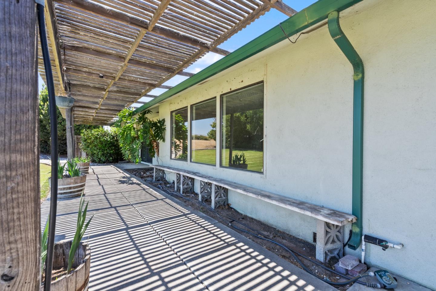 Detail Gallery Image 54 of 73 For 307 Mansfield Rd, Hollister,  CA 95023 - 3 Beds | 3 Baths