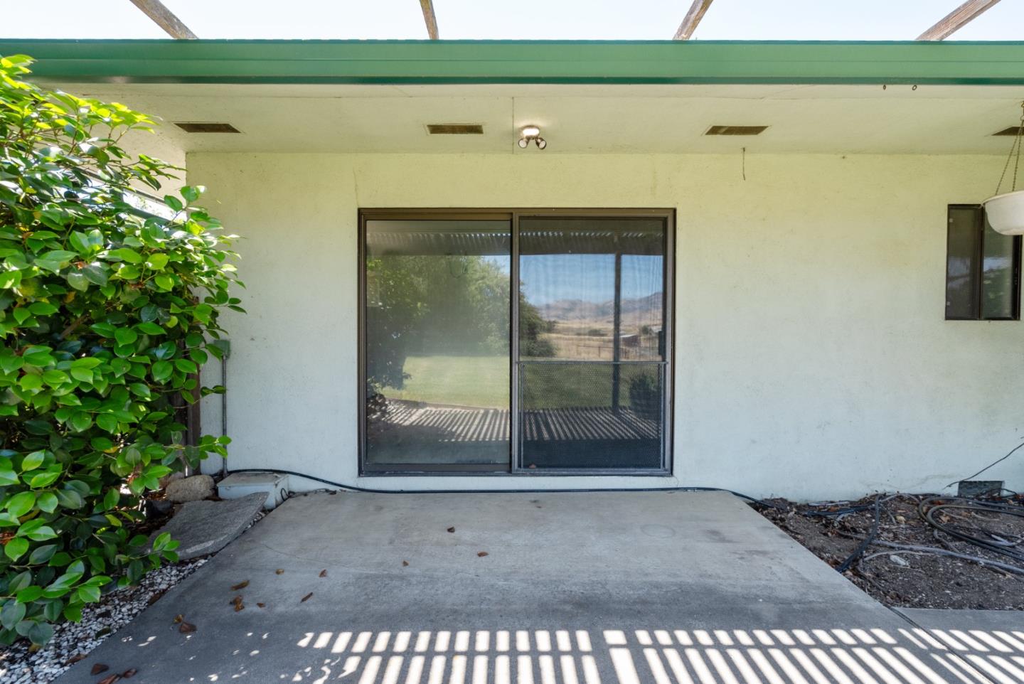 Detail Gallery Image 55 of 73 For 307 Mansfield Rd, Hollister,  CA 95023 - 3 Beds | 3 Baths