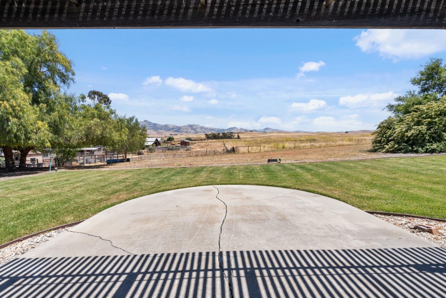 Detail Gallery Image 61 of 73 For 307 Mansfield Rd, Hollister,  CA 95023 - 3 Beds | 3 Baths