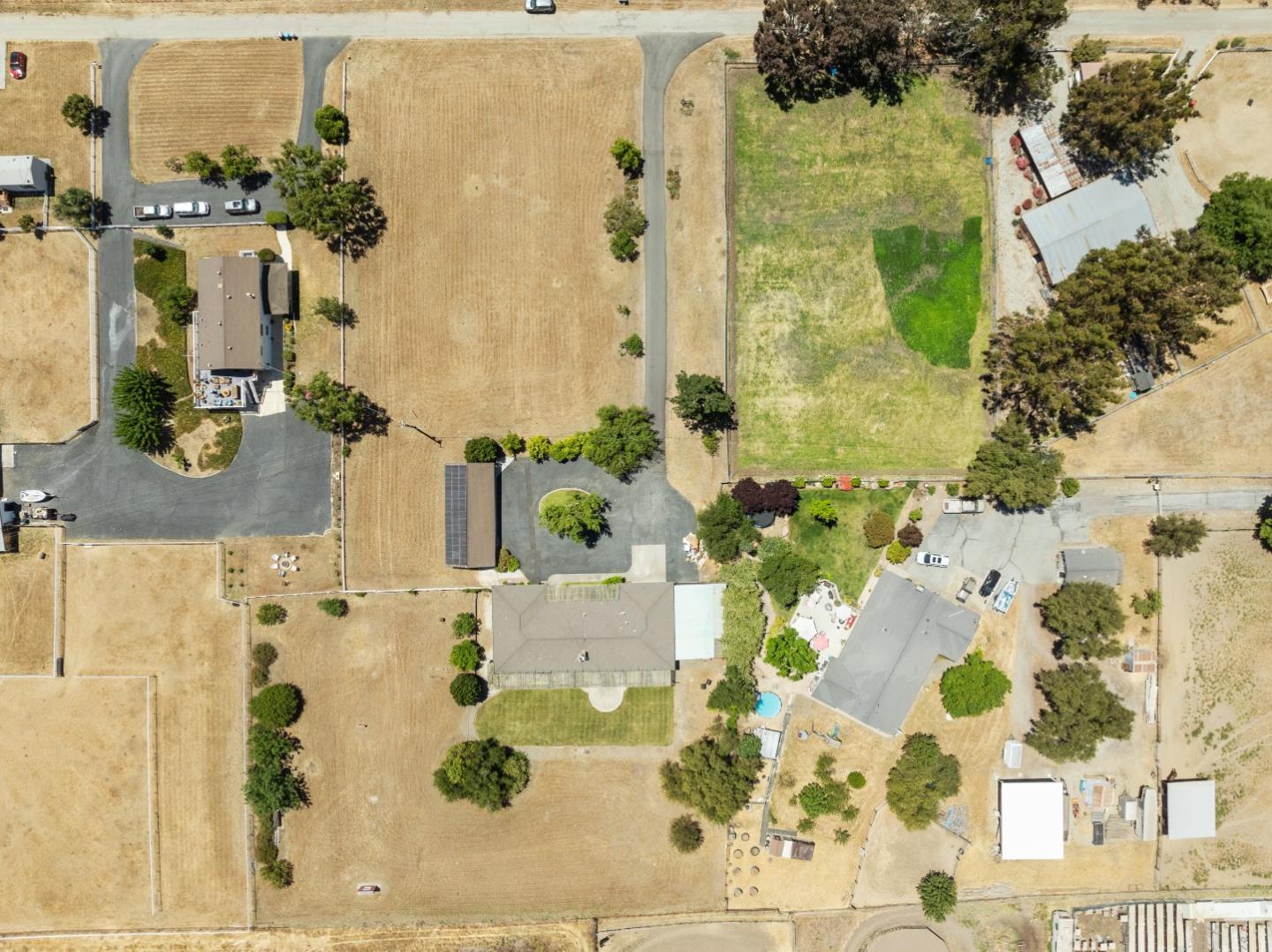 Detail Gallery Image 68 of 73 For 307 Mansfield Rd, Hollister,  CA 95023 - 3 Beds | 3 Baths
