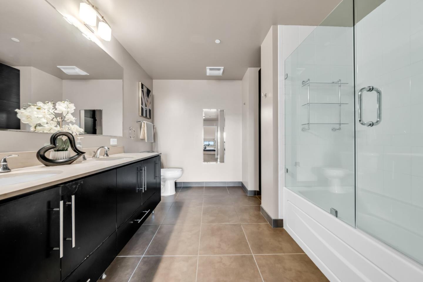 Detail Gallery Image 14 of 70 For 88 E San Fernando St #1403,  San Jose,  CA 95113 - 2 Beds | 2/1 Baths