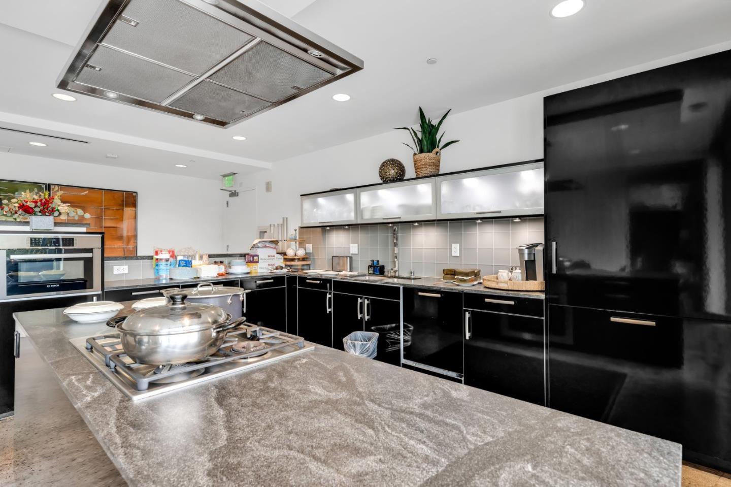 Detail Gallery Image 41 of 70 For 88 E San Fernando St #1403,  San Jose,  CA 95113 - 2 Beds | 2/1 Baths