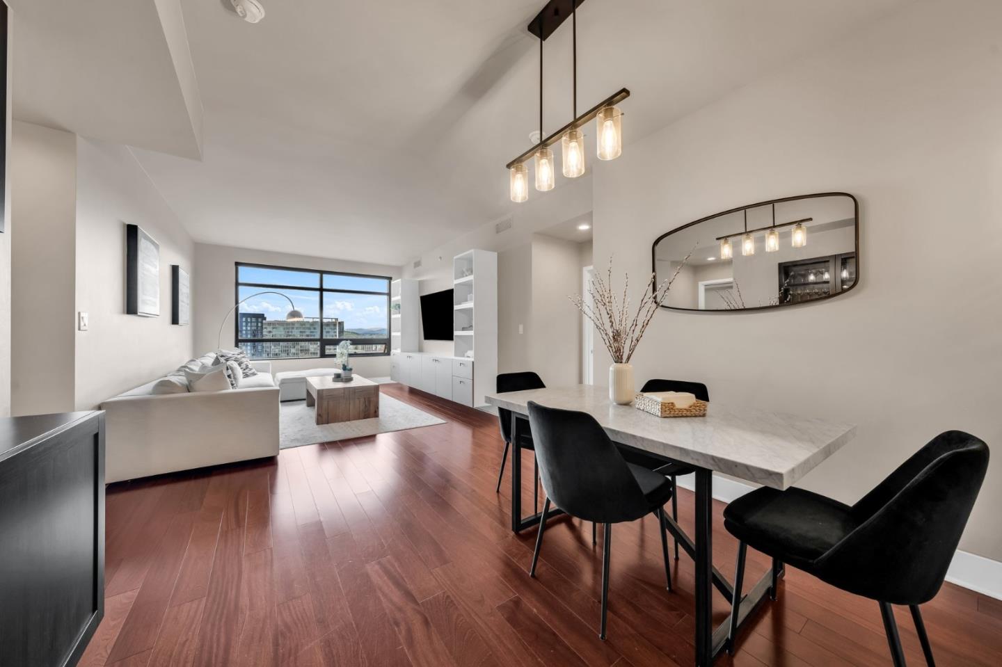 Detail Gallery Image 7 of 70 For 88 E San Fernando St #1403,  San Jose,  CA 95113 - 2 Beds | 2/1 Baths