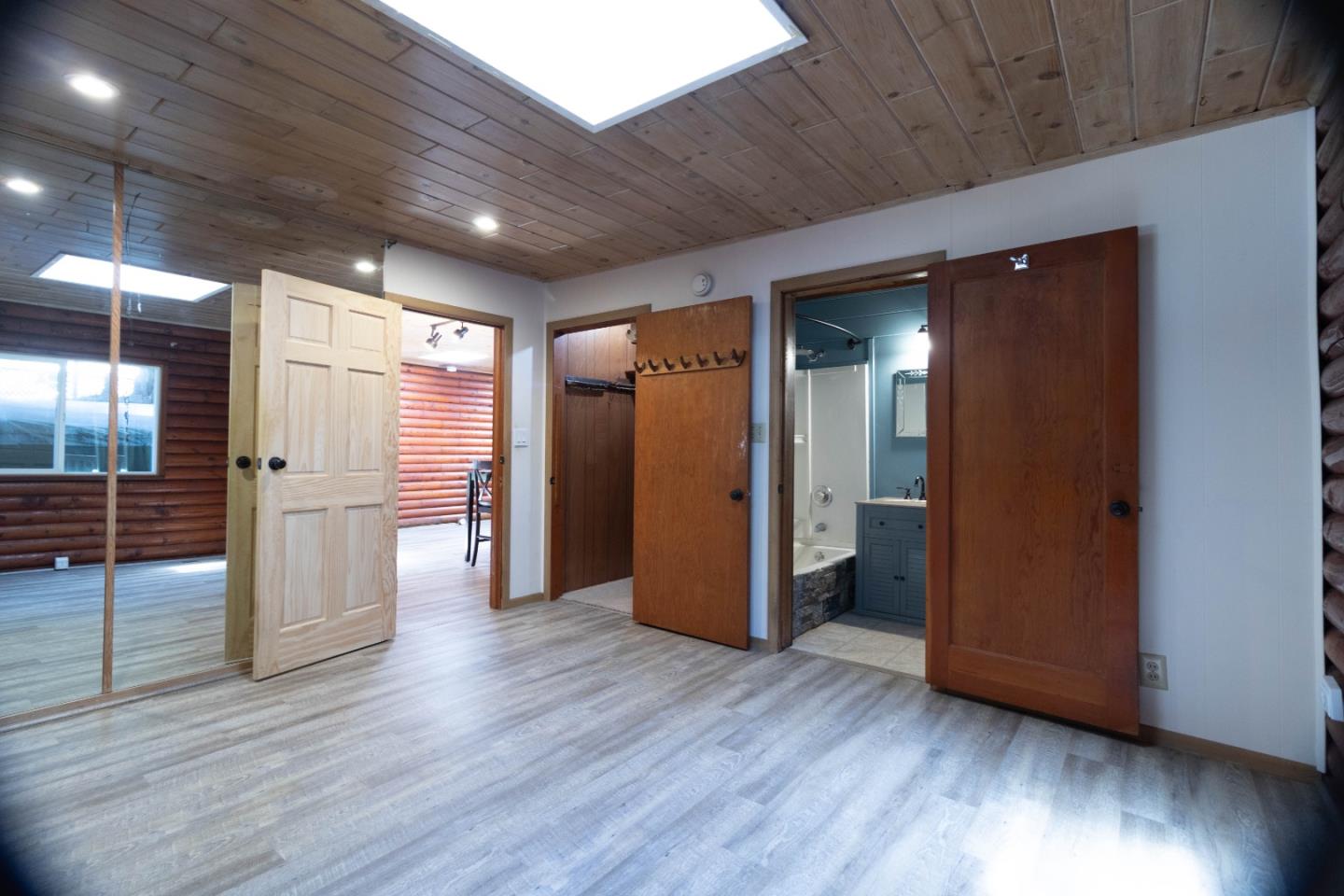 Detail Gallery Image 15 of 30 For 1785 Lakeside Dr, Felton,  CA 95018 - 2 Beds | 2 Baths