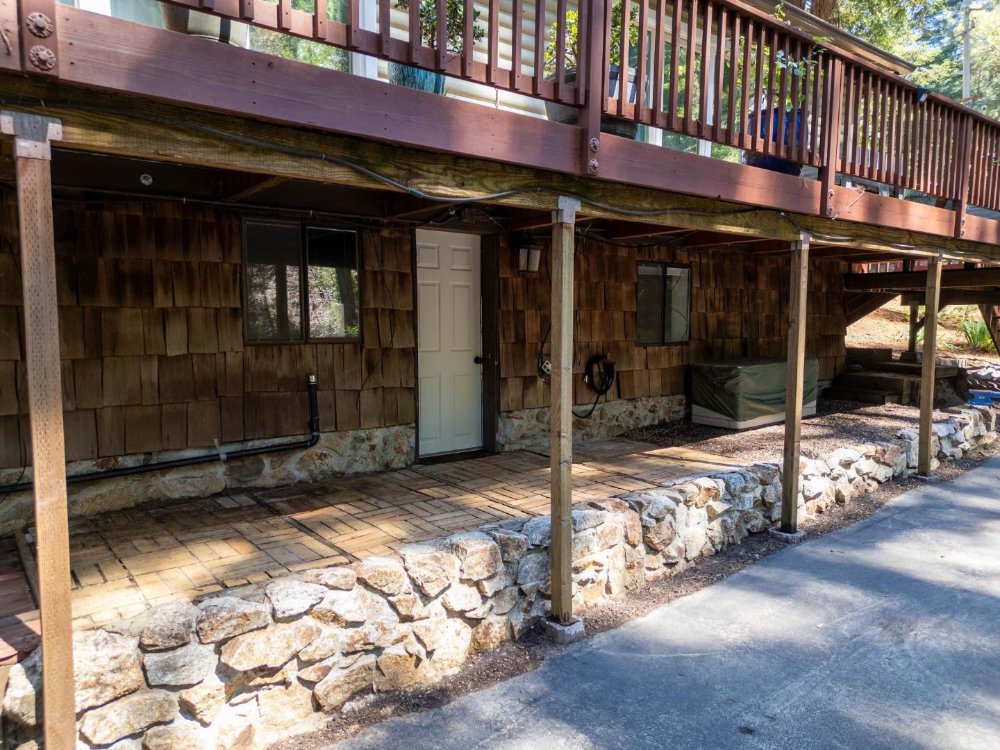 Detail Gallery Image 3 of 30 For 1785 Lakeside Dr, Felton,  CA 95018 - 2 Beds | 2 Baths