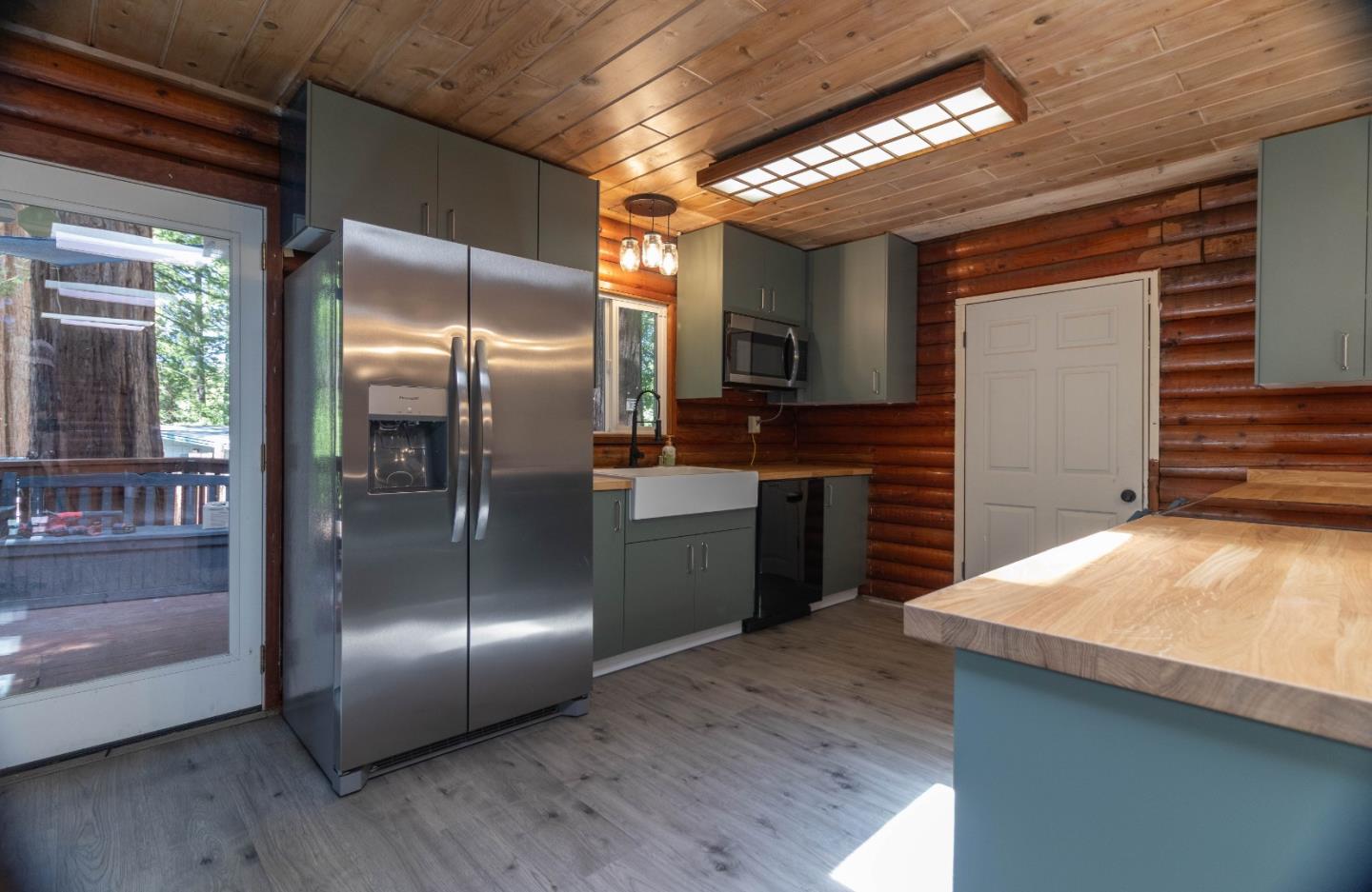 Detail Gallery Image 4 of 30 For 1785 Lakeside Dr, Felton,  CA 95018 - 2 Beds | 2 Baths