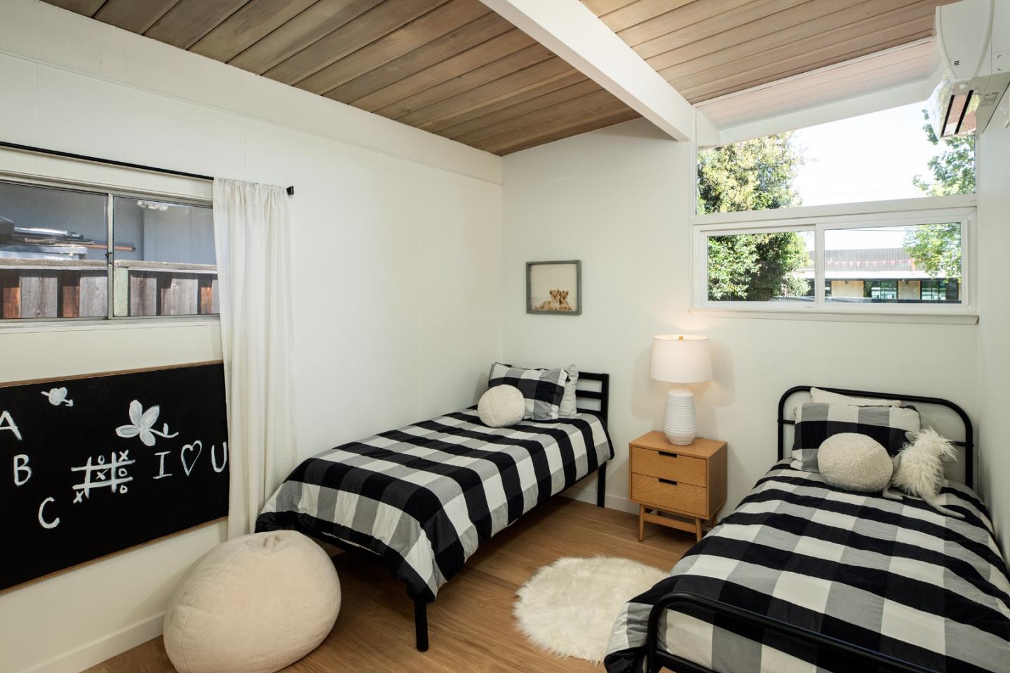 Detail Gallery Image 18 of 49 For 428 E Charleston Rd, Palo Alto,  CA 94306 - 3 Beds | 2 Baths