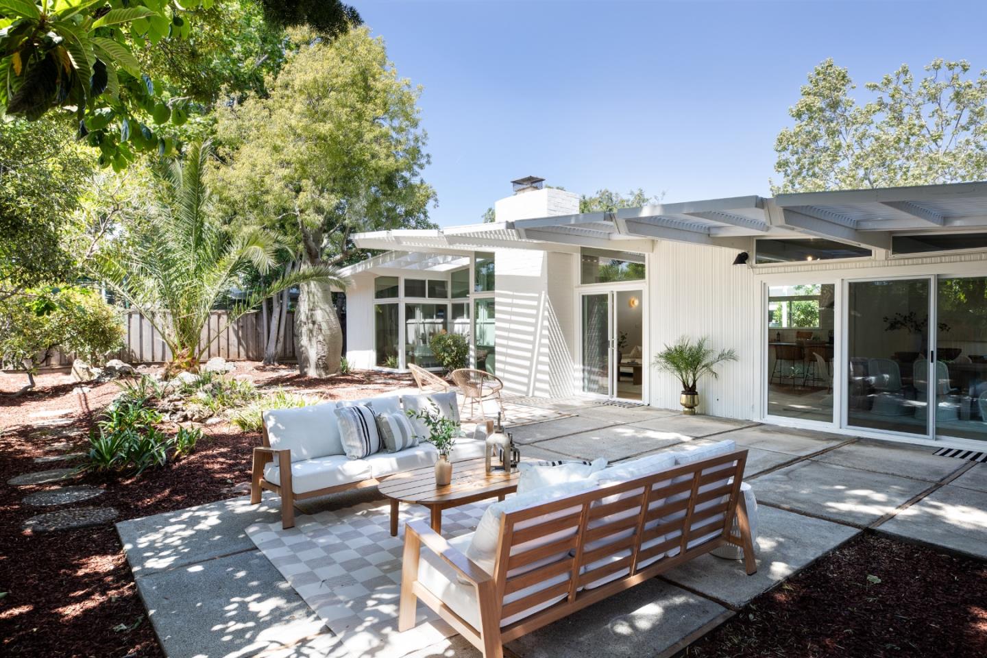 Detail Gallery Image 28 of 49 For 428 E Charleston Rd, Palo Alto,  CA 94306 - 3 Beds | 2 Baths