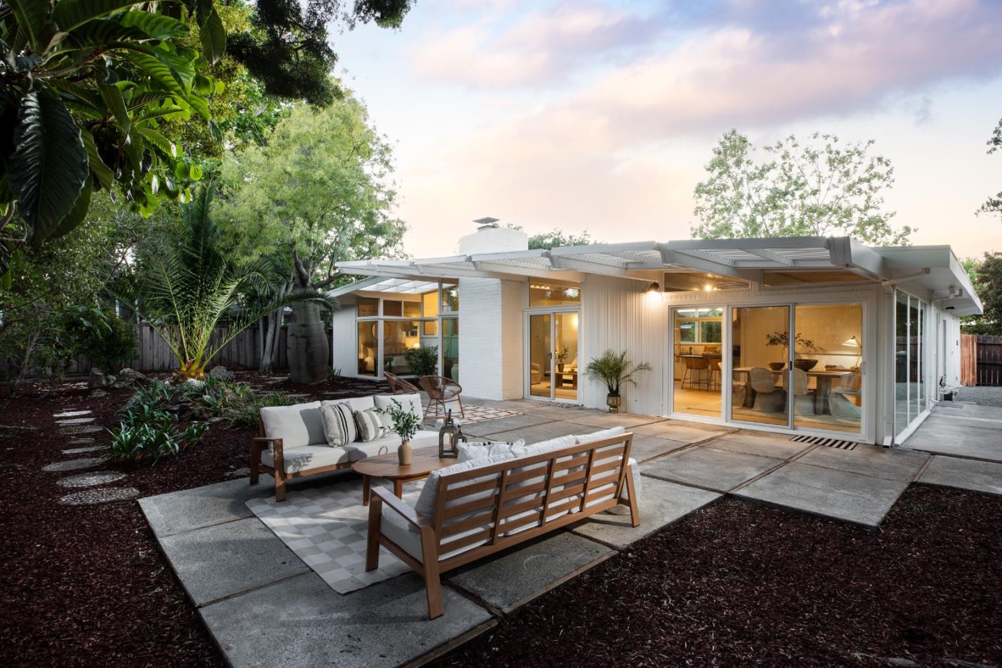 Detail Gallery Image 35 of 49 For 428 E Charleston Rd, Palo Alto,  CA 94306 - 3 Beds | 2 Baths