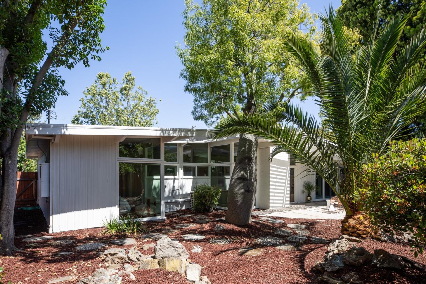 Detail Gallery Image 36 of 49 For 428 E Charleston Rd, Palo Alto,  CA 94306 - 3 Beds | 2 Baths