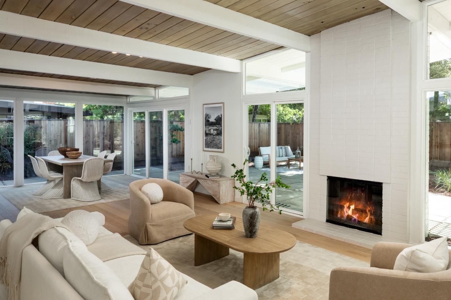 Detail Gallery Image 6 of 49 For 428 E Charleston Rd, Palo Alto,  CA 94306 - 3 Beds | 2 Baths