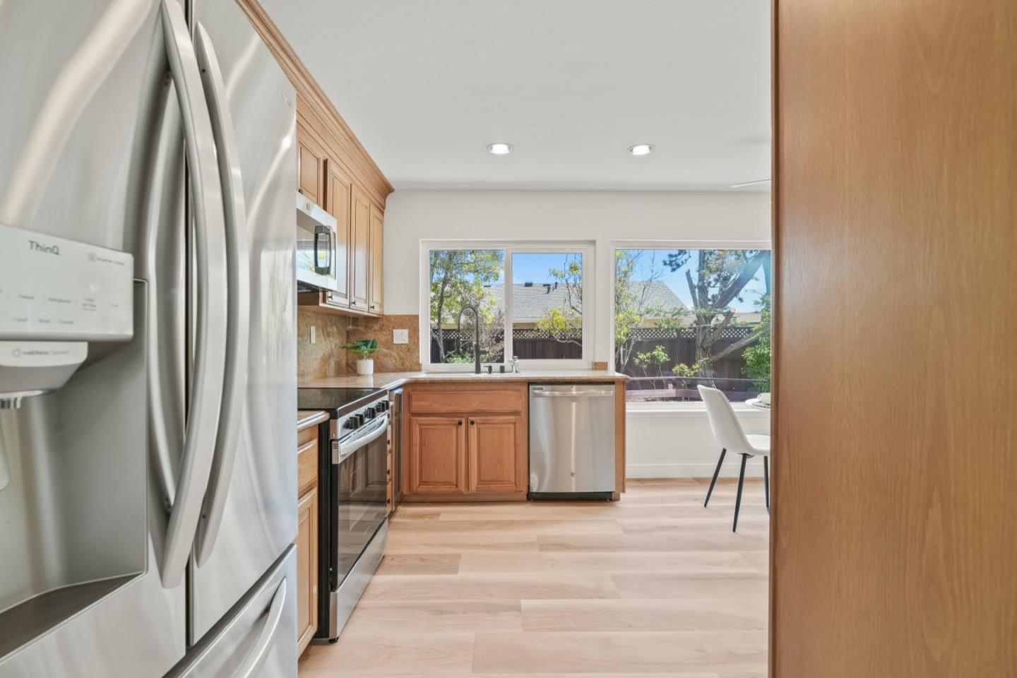 Detail Gallery Image 17 of 80 For 354 Port Royal Ave, Foster City,  CA 94404 - 4 Beds | 2/1 Baths
