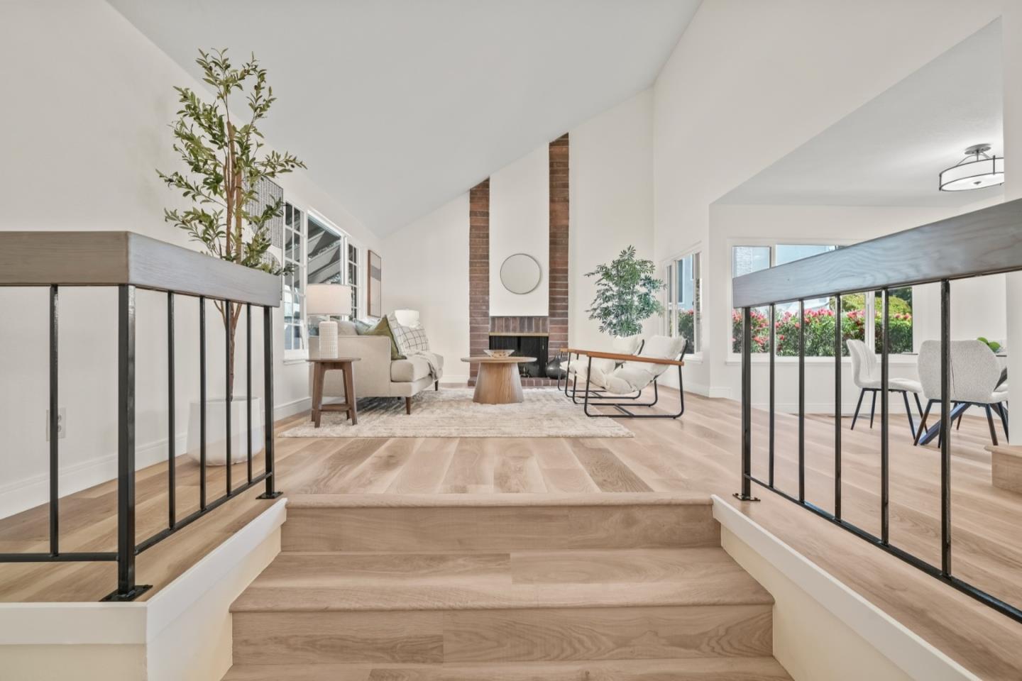 Detail Gallery Image 5 of 80 For 354 Port Royal Ave, Foster City,  CA 94404 - 4 Beds | 2/1 Baths