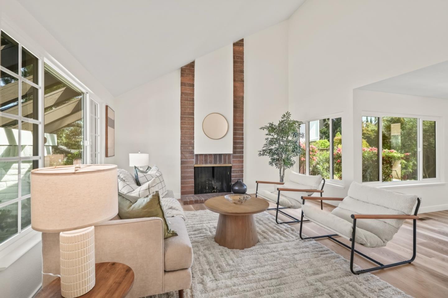 Detail Gallery Image 7 of 80 For 354 Port Royal Ave, Foster City,  CA 94404 - 4 Beds | 2/1 Baths