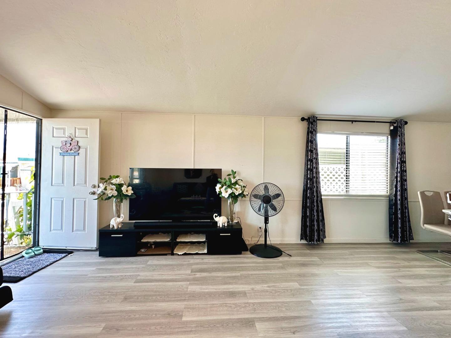 Detail Gallery Image 4 of 18 For 2150 Almaden Rd #73,  San Jose,  CA 95125 - 2 Beds | 2 Baths