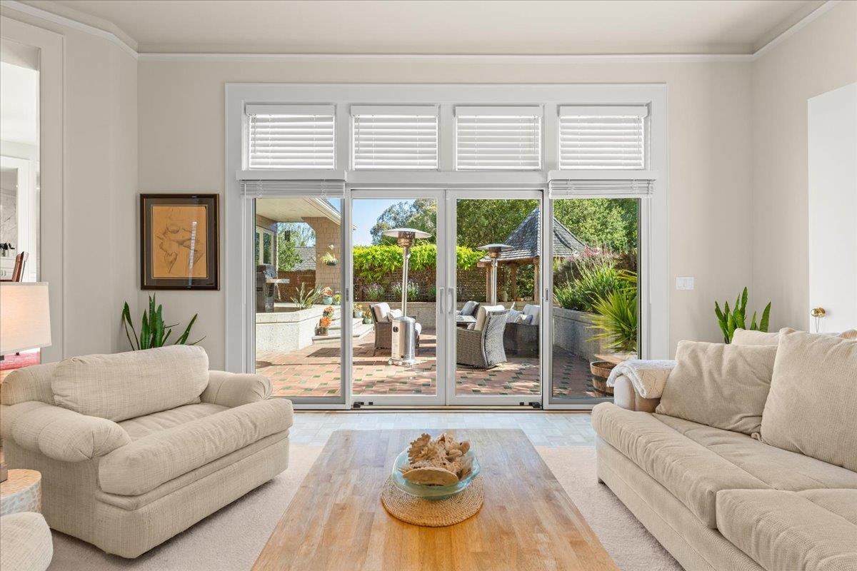 Detail Gallery Image 10 of 49 For 117 Moore Creek Rd, Santa Cruz,  CA 95060 - 4 Beds | 3/1 Baths