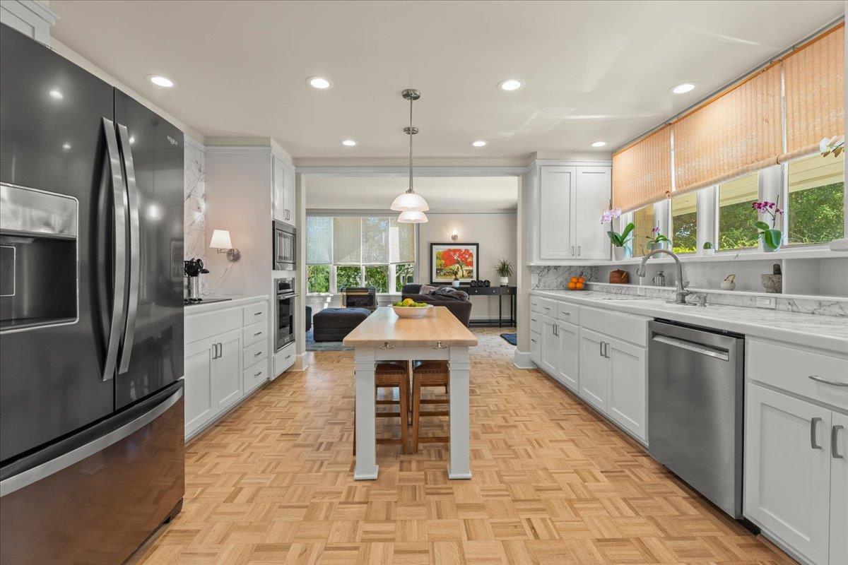 Detail Gallery Image 15 of 49 For 117 Moore Creek Rd, Santa Cruz,  CA 95060 - 4 Beds | 3/1 Baths