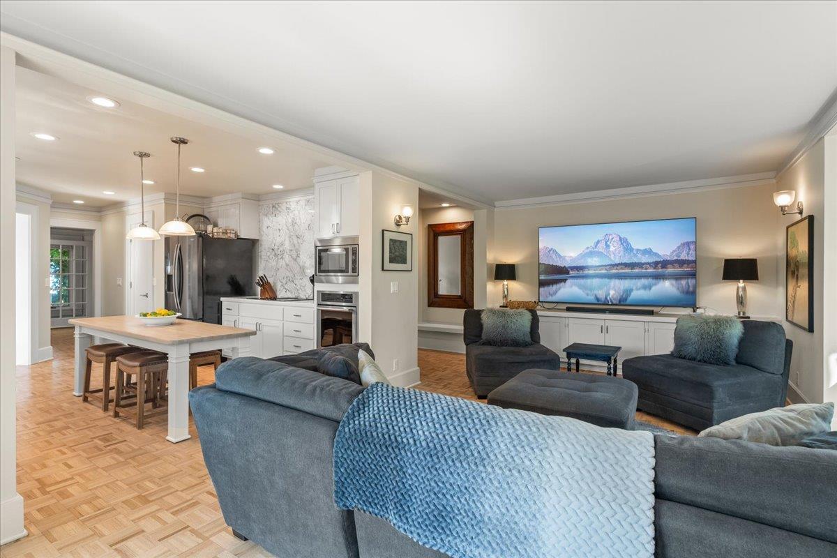 Detail Gallery Image 16 of 49 For 117 Moore Creek Rd, Santa Cruz,  CA 95060 - 4 Beds | 3/1 Baths