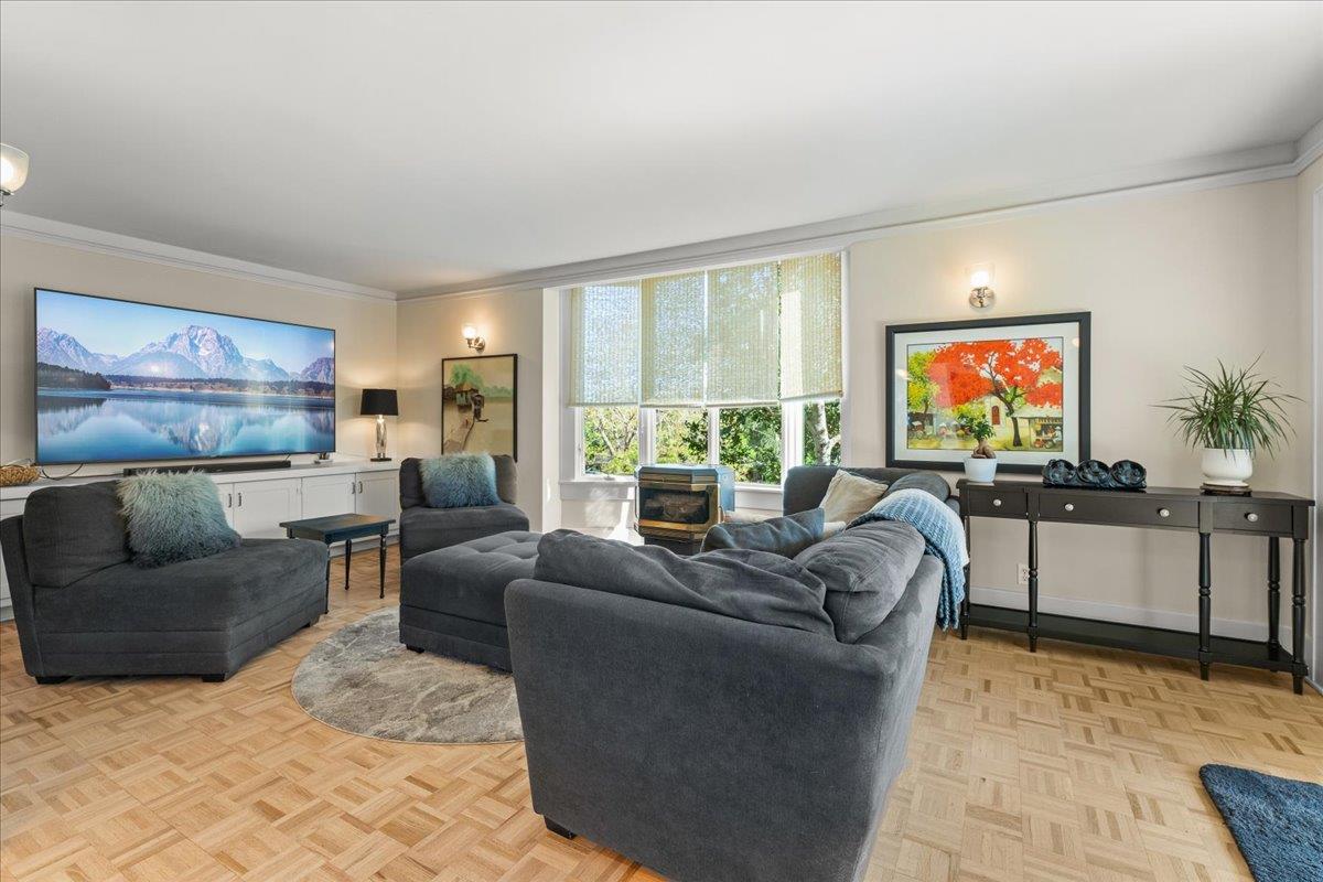 Detail Gallery Image 17 of 49 For 117 Moore Creek Rd, Santa Cruz,  CA 95060 - 4 Beds | 3/1 Baths